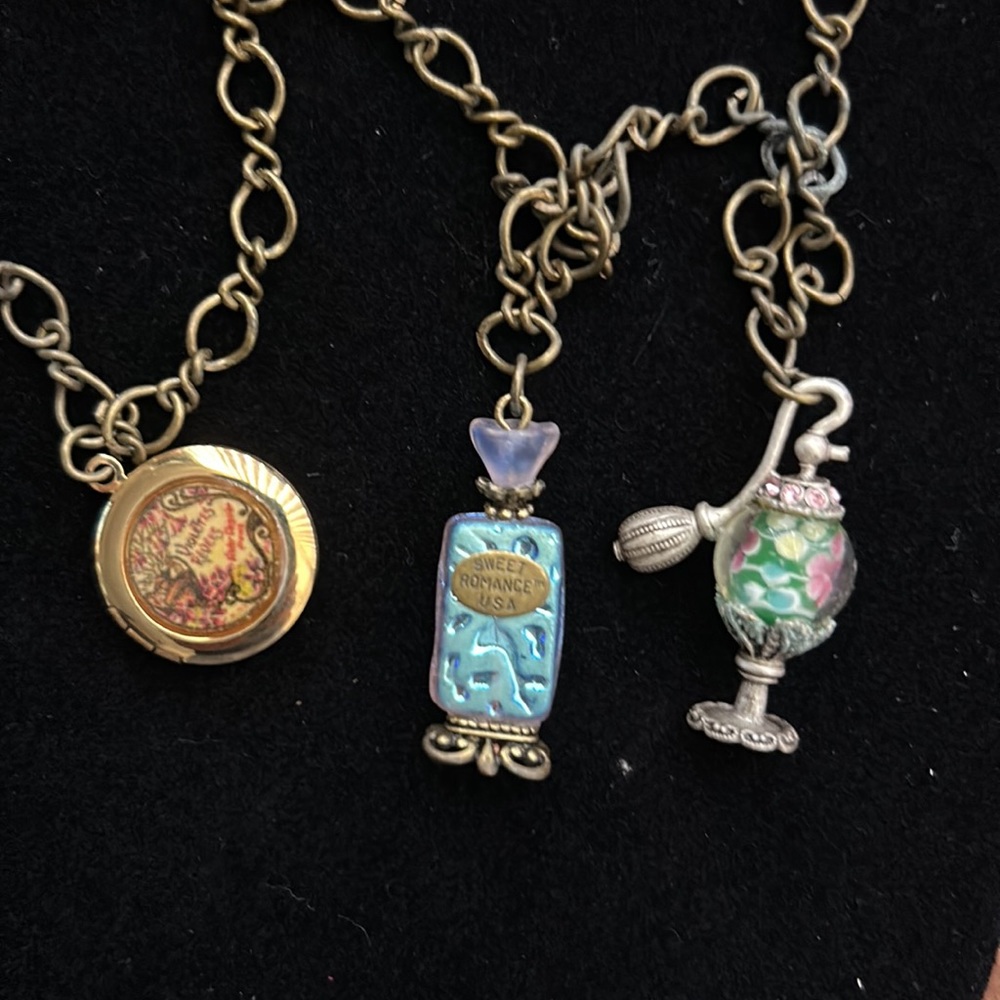 NWOT Vintage Designer Sweet Romance Perfume Bottles & Lockets Charm Necklace - Picture 6 of 8